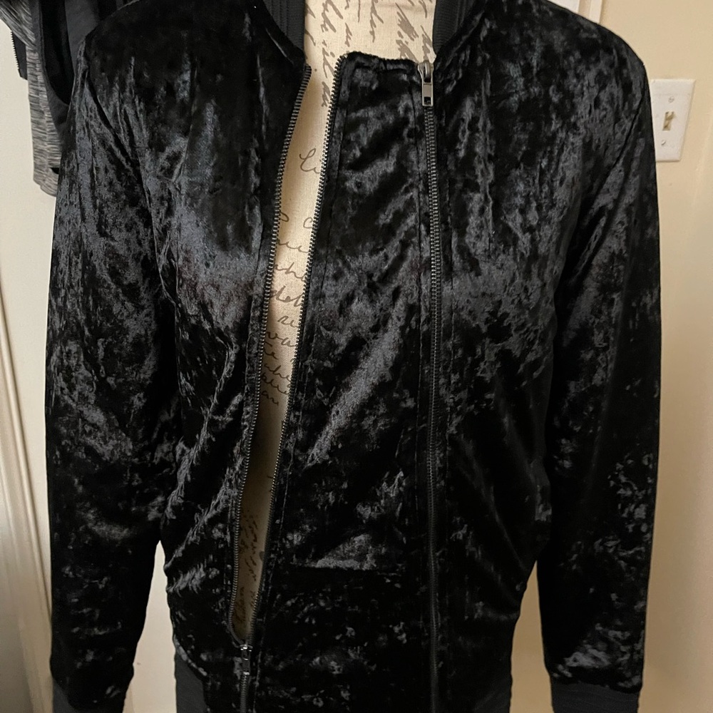 Twenty Black Bomber Jacket Velvet Elegance - Picture 4 of 10